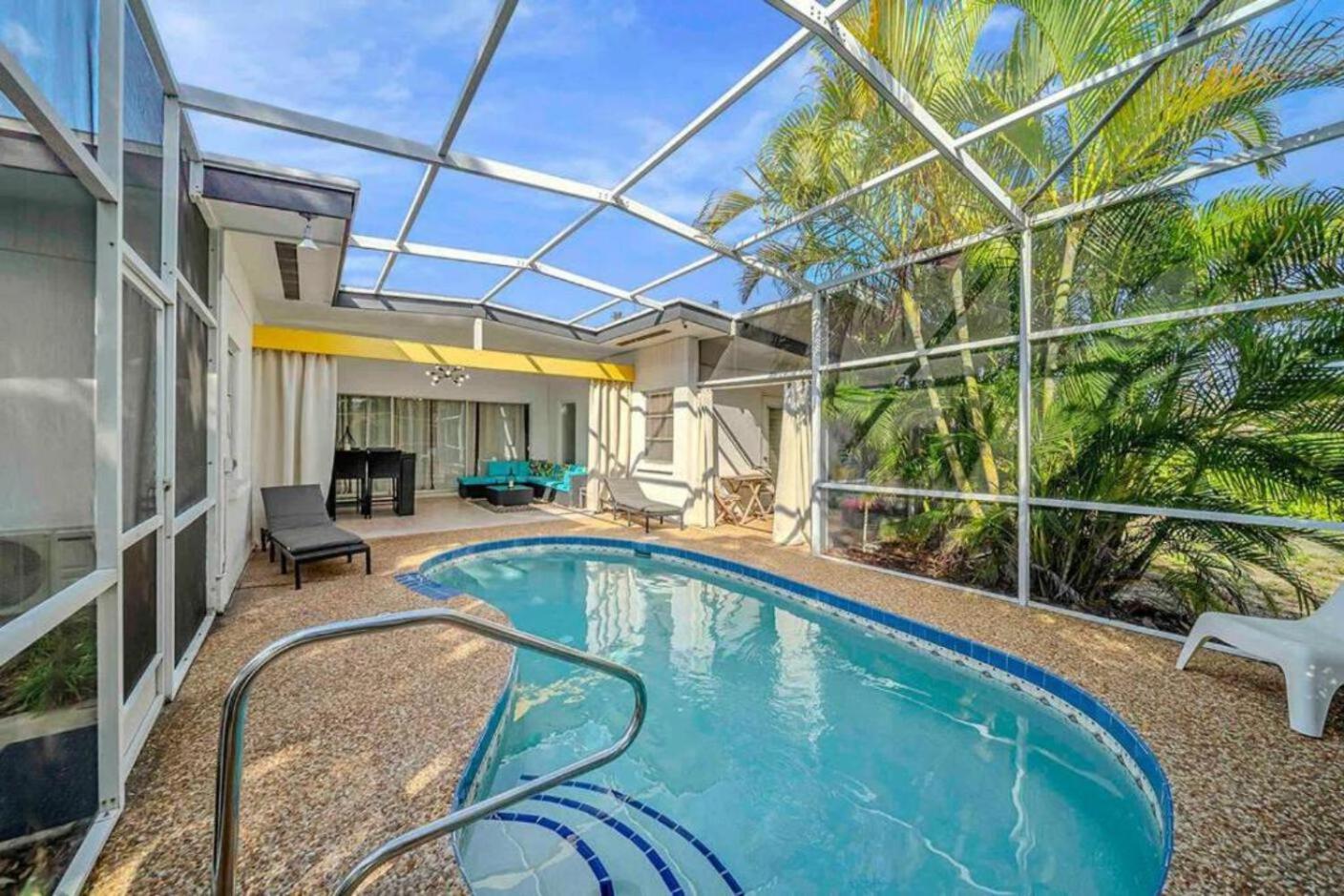 Fantastic Island House 1 Mile To The Beach With Heated Pool 萨拉索塔 外观 照片